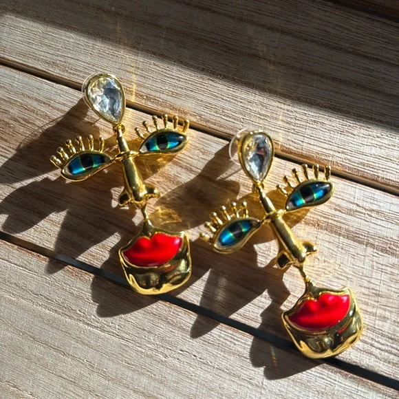 Eye See Love Earing Set - Picture 16 of 17